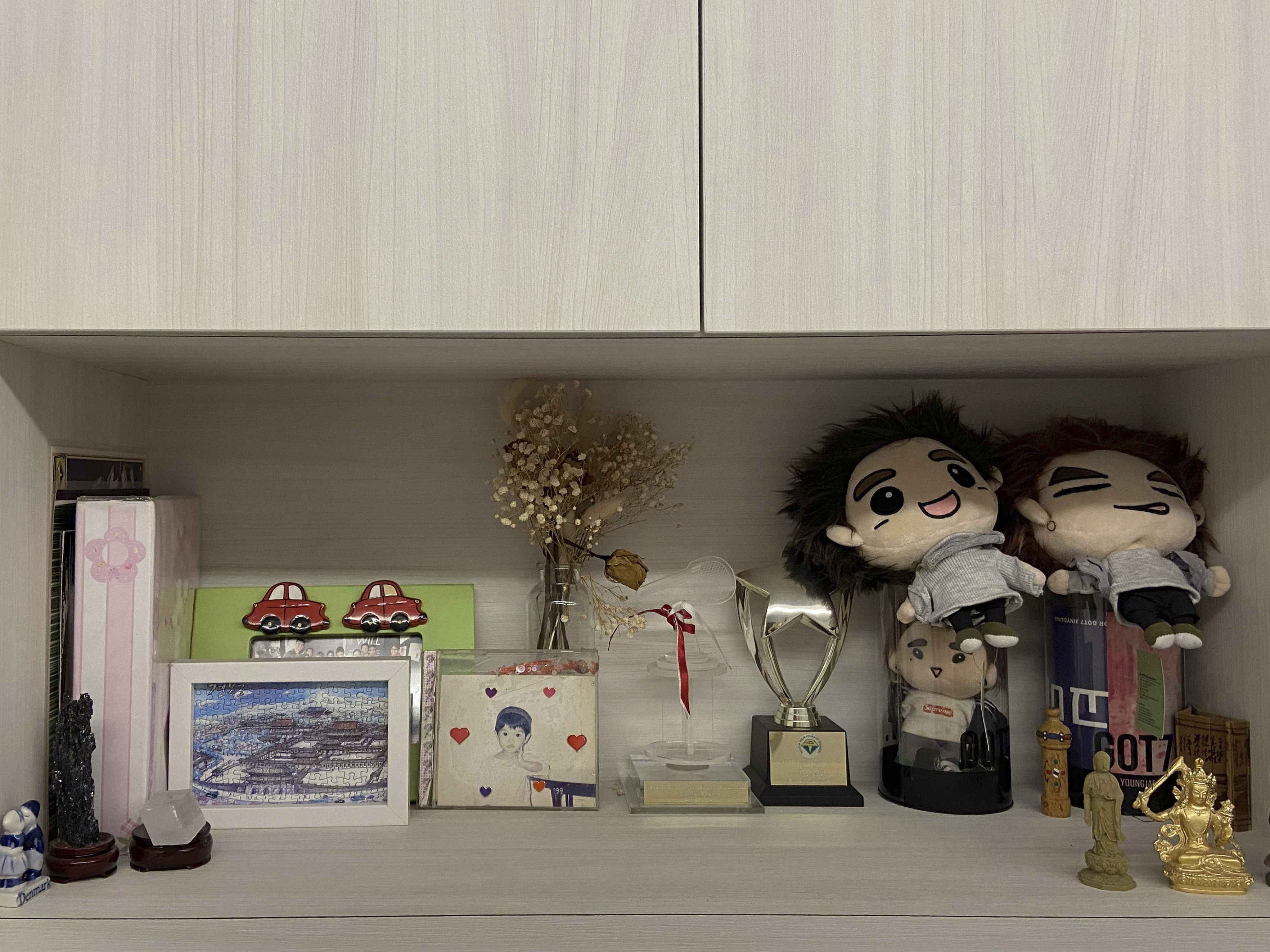 A Cat Lover's Room 🐱 - Jewelry, framed pictures, decorative boxes, plush toys, figurines, candles, vases, books, puzzle