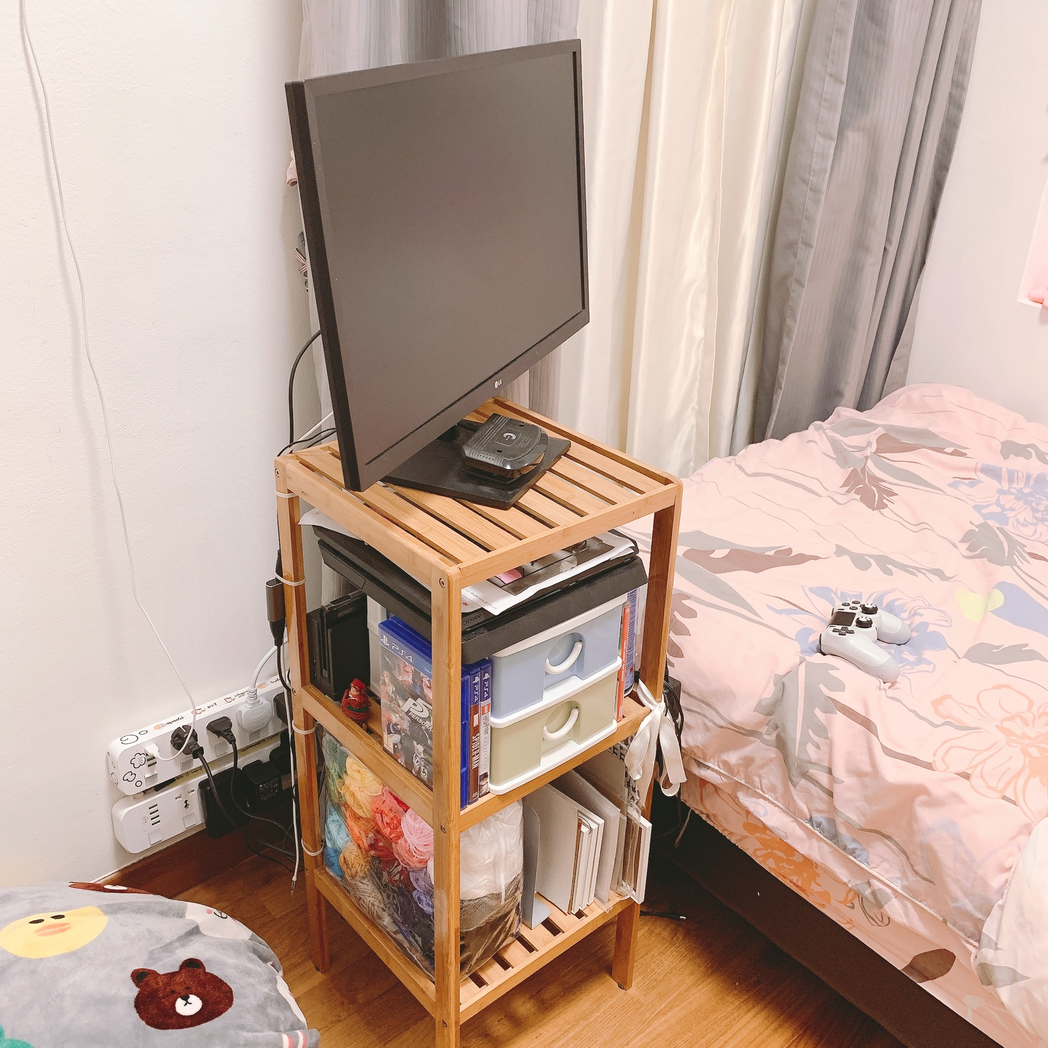 K-pop, Anime, Harry Potter - The Room that Has It All - Wooden TV stand, TV, black disc player, gaming console, PlayStation