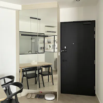 Customer home photo 1: A Minimalist Apartment with an Urban Jungle
