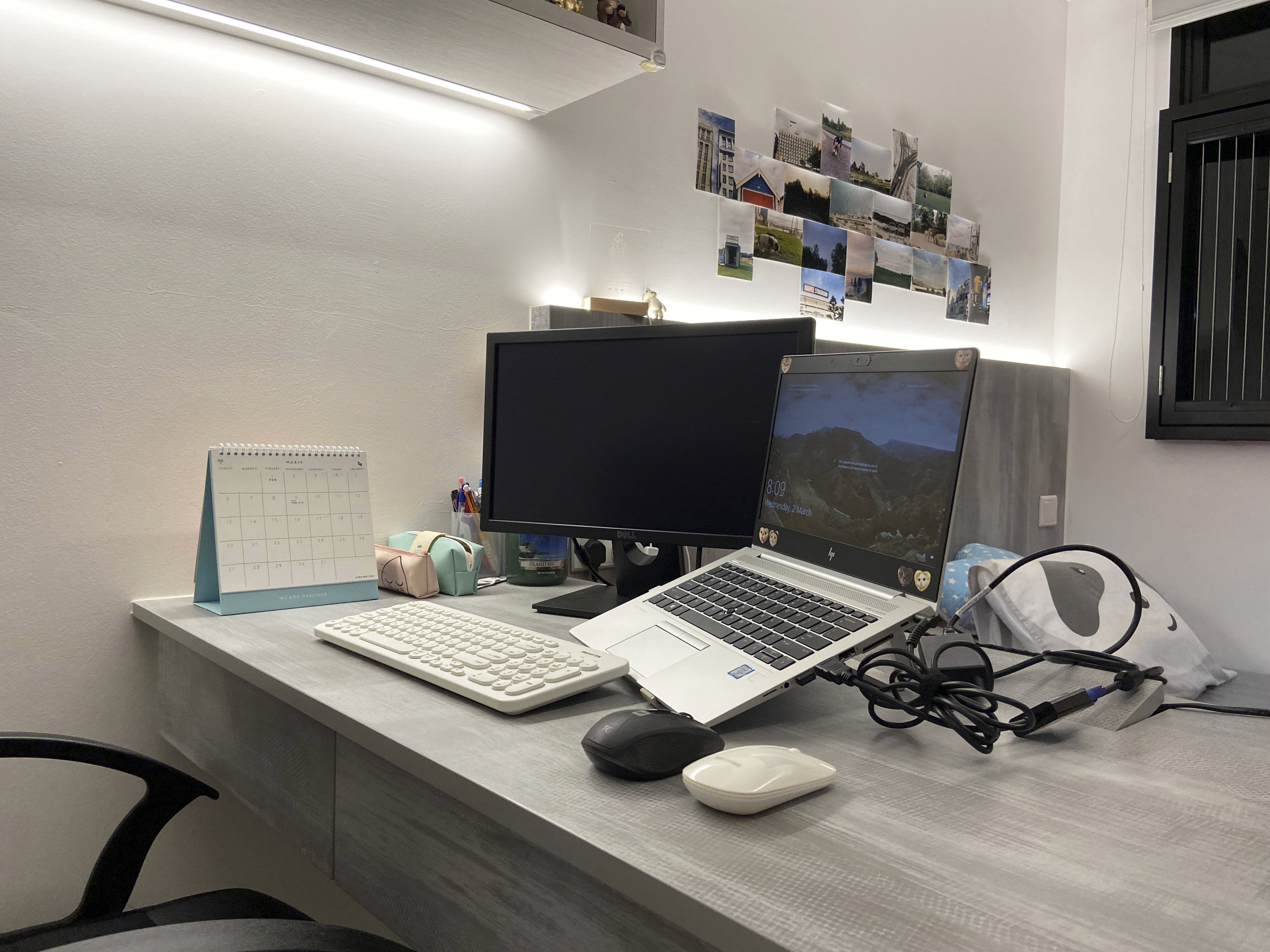 A Cat Lover's Room 🐱 - Desk setup, computer monitors, dual monitors, laptop, keyboard, mouse, calendar, photos, wall decor