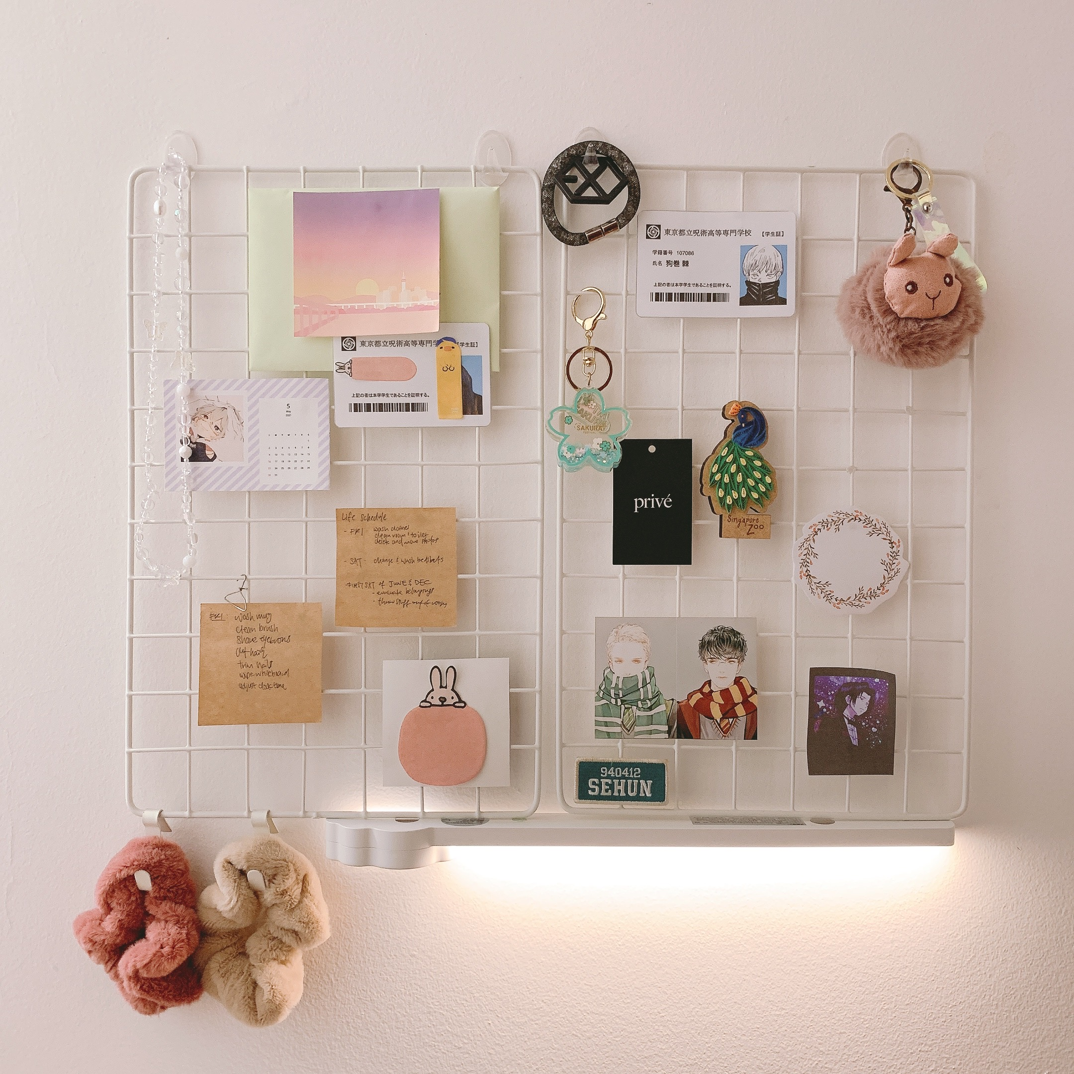 K-pop, Anime, Harry Potter - The Room that Has It All - Key-phrases:, , Cute and colorful keychains, Soft, fluffy keychains