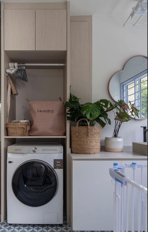 Kitchen Side Cabinet Space