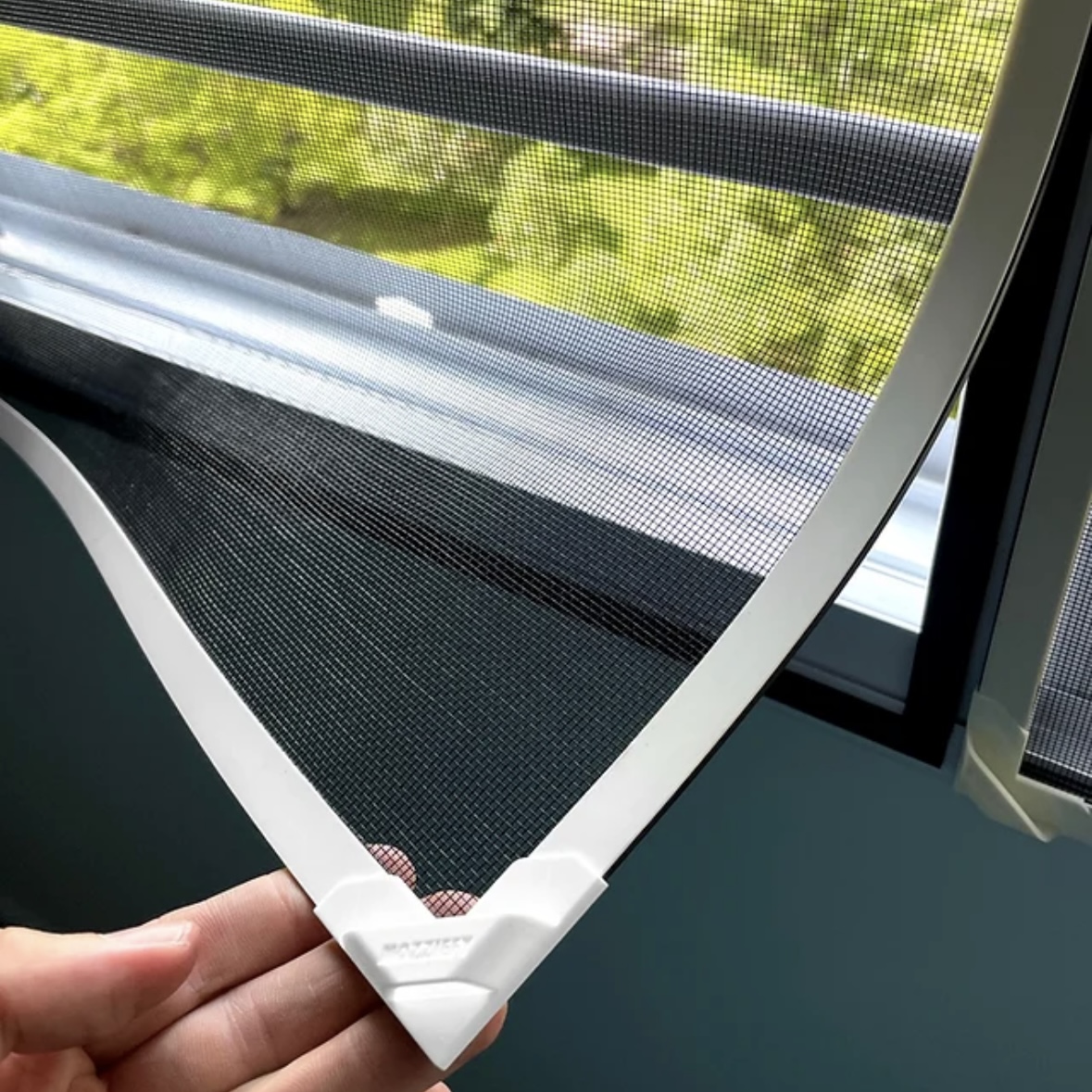 Retractable Mesh Screen