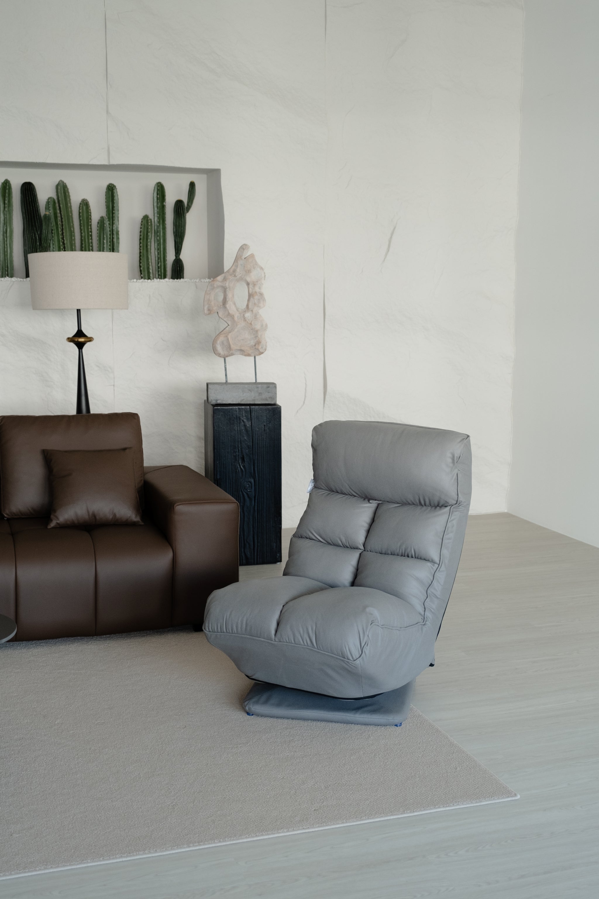 Ojo 360 Armless Swivel Chair