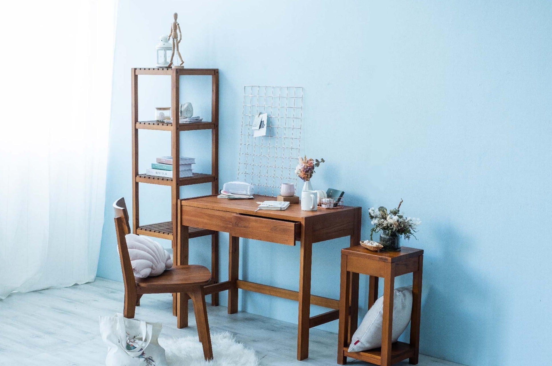 Scanteak Skriva writing table